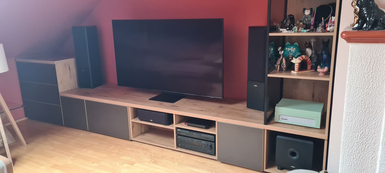 Zabudowa rtv drewno — Niebieski Kredens